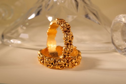 Temple gold jewellery